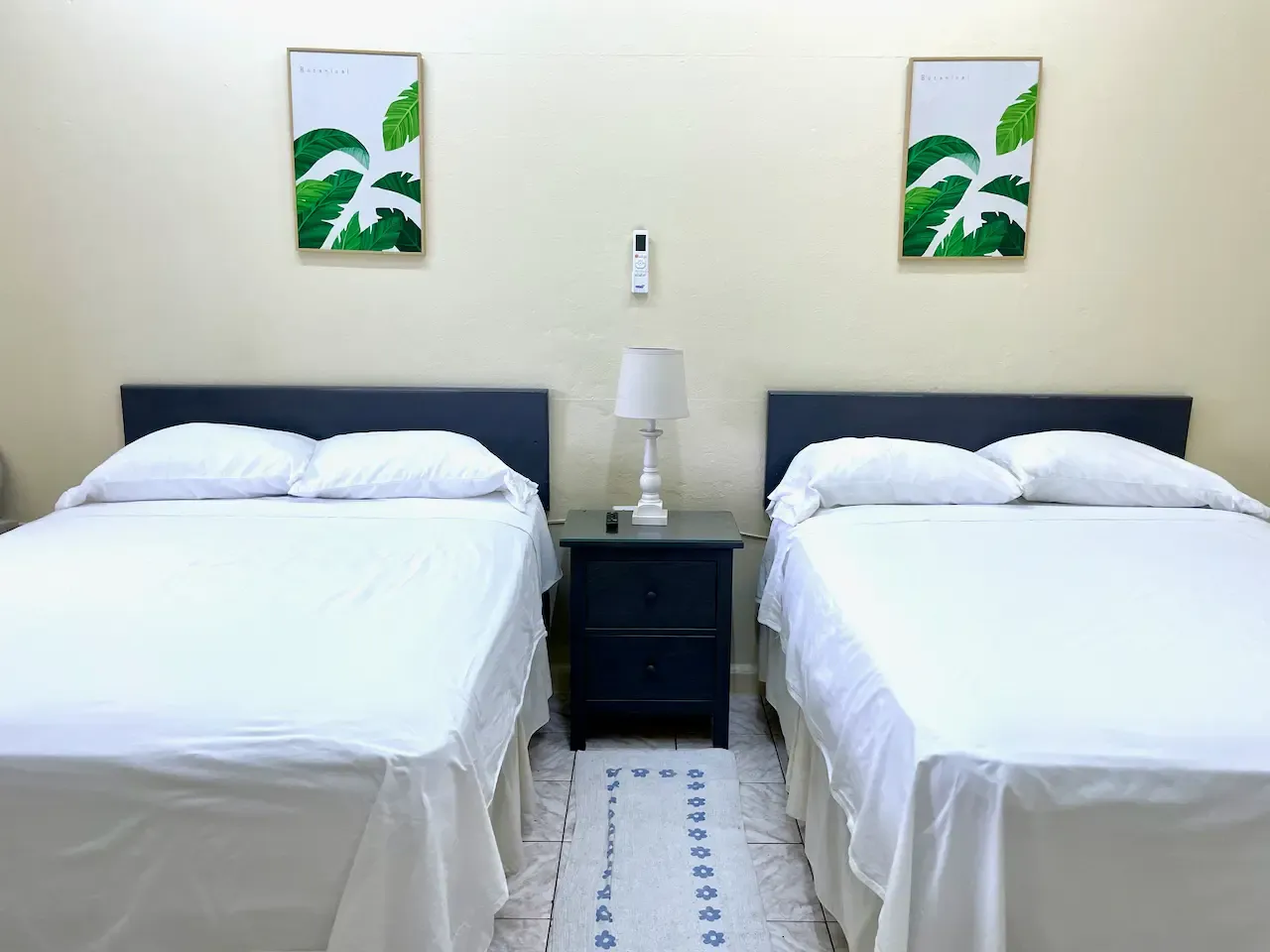 Room 2 at The Irie Inn: Sleeping area