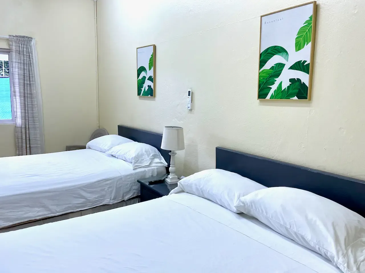 Room 2 at The Irie Inn: Bedroom details